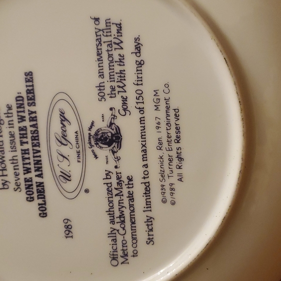 Collectable Ceramic Plate - Picture 4 of 4